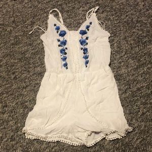 Aeropostale flowered blue and white romper